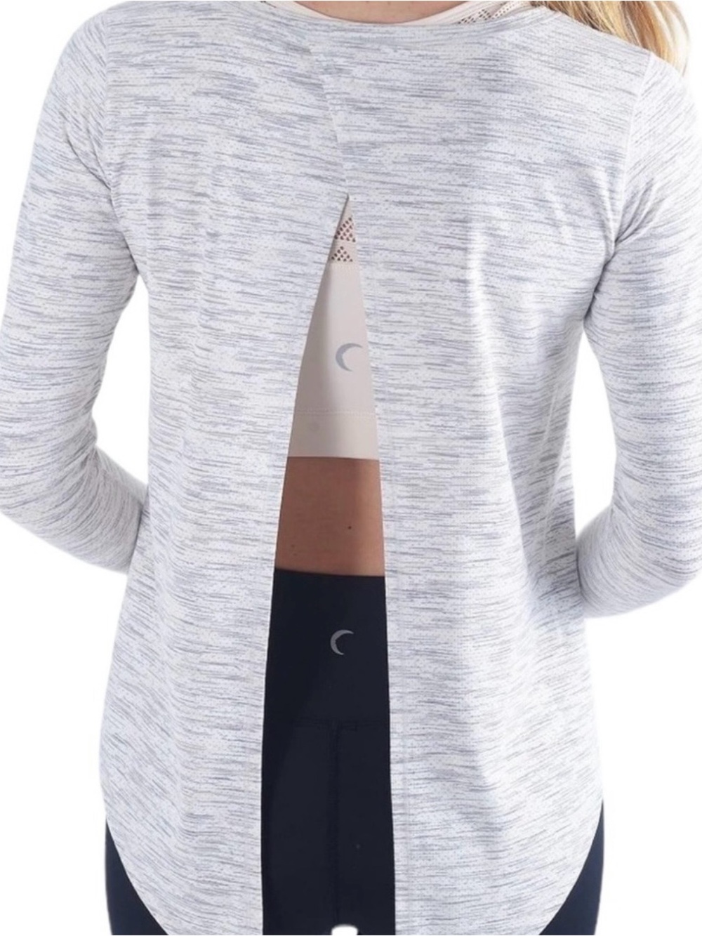 ZYIA: Ash Split Back Long Sleeve
Athletic Shirt - Size Medium - Picture 3 of 10